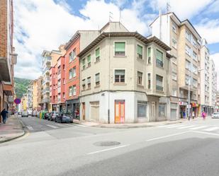 Vista exterior de Edifici en venda en Mieres (Asturias)