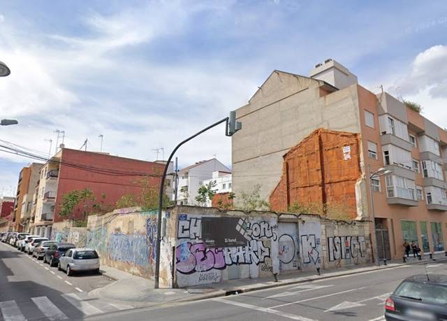 Terreno residencial en Venta en Carrer de Sant Vicent Màrtir, 296 en La Creu Coberta