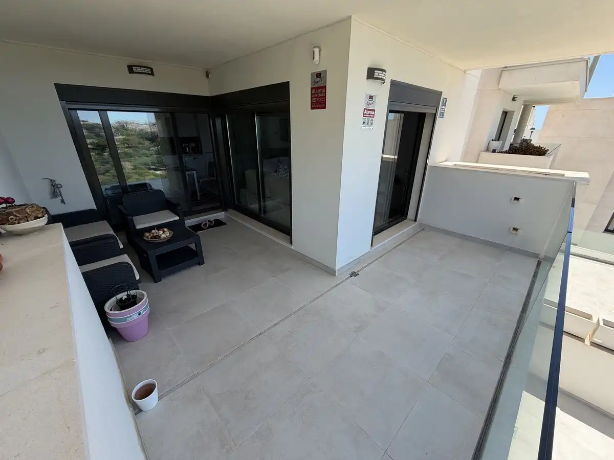 Apartamento con piscina en venta en Arroyo de la Miel, imagen 3