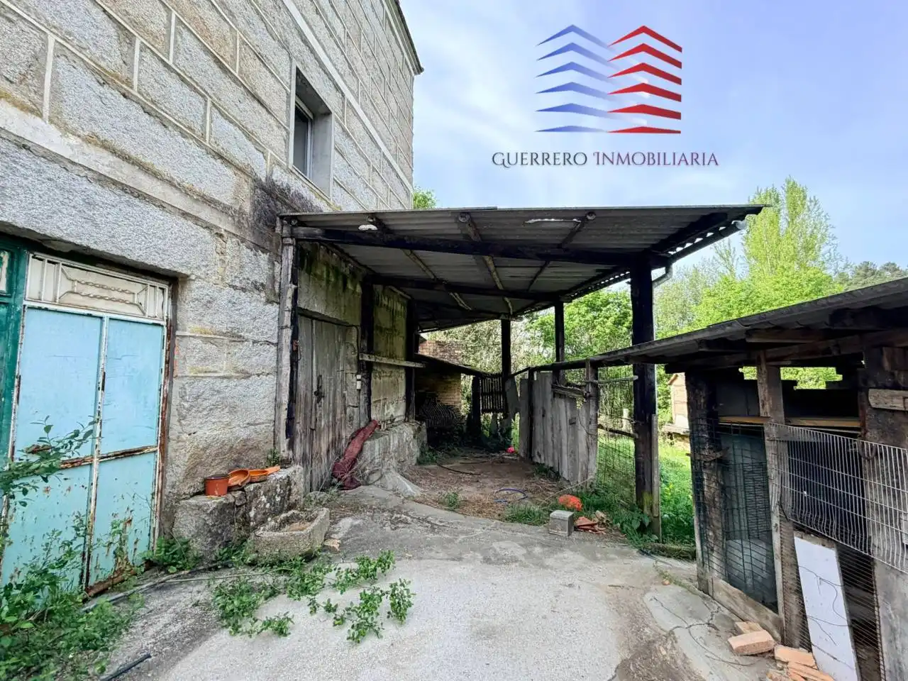 Vista exterior de Casa o xalet de lloguer en San Cibrao das Viñas amb Calefacció, Terrassa i Moblat