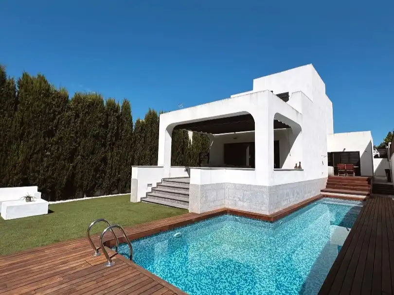 Detached house with pool for sale in Calle 22 388, imagen 2