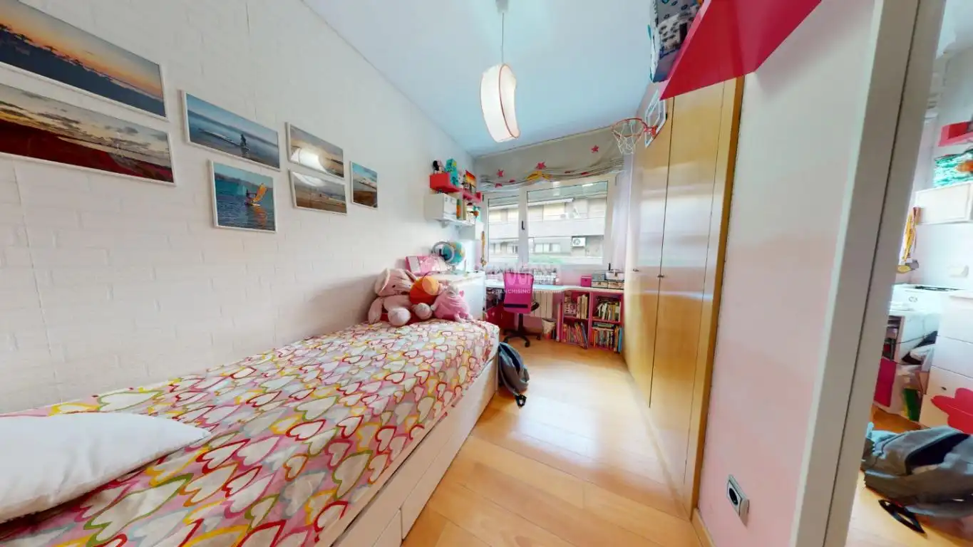 Bedroom of Flat for sale in Madrid  with Air Conditioner, Heating and Storage room