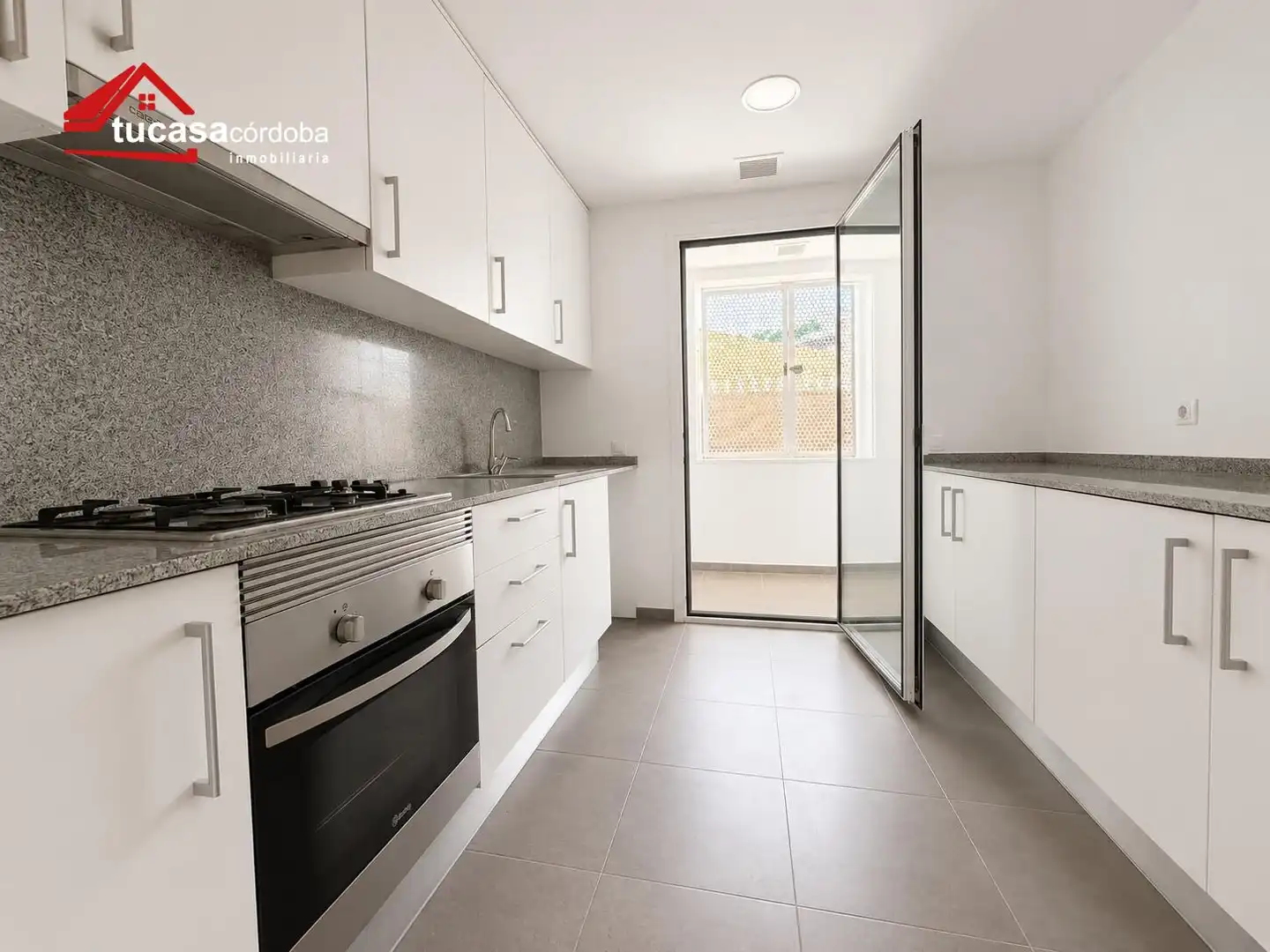 Cocina de Planta baja en venta en Córdoba con Aire acondicionado, Terraza y Trastero
