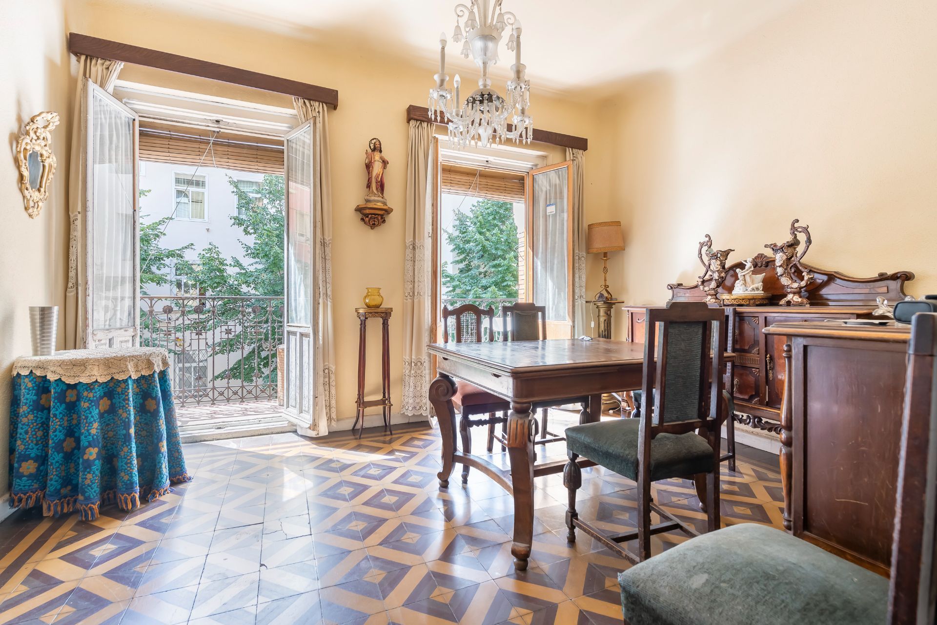 Dining room of Flat for sale in  Madrid Capital  with Heating