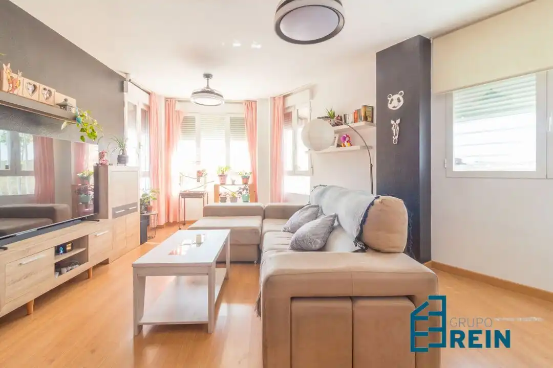 Wohnzimmer von Wohnung zum Verkauf in Cobeja