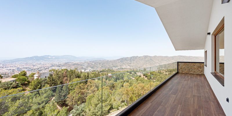 Terrassa de Casa o xalet en venda en Málaga Capital amb Aire condicionat, Jardí privat i Terrassa