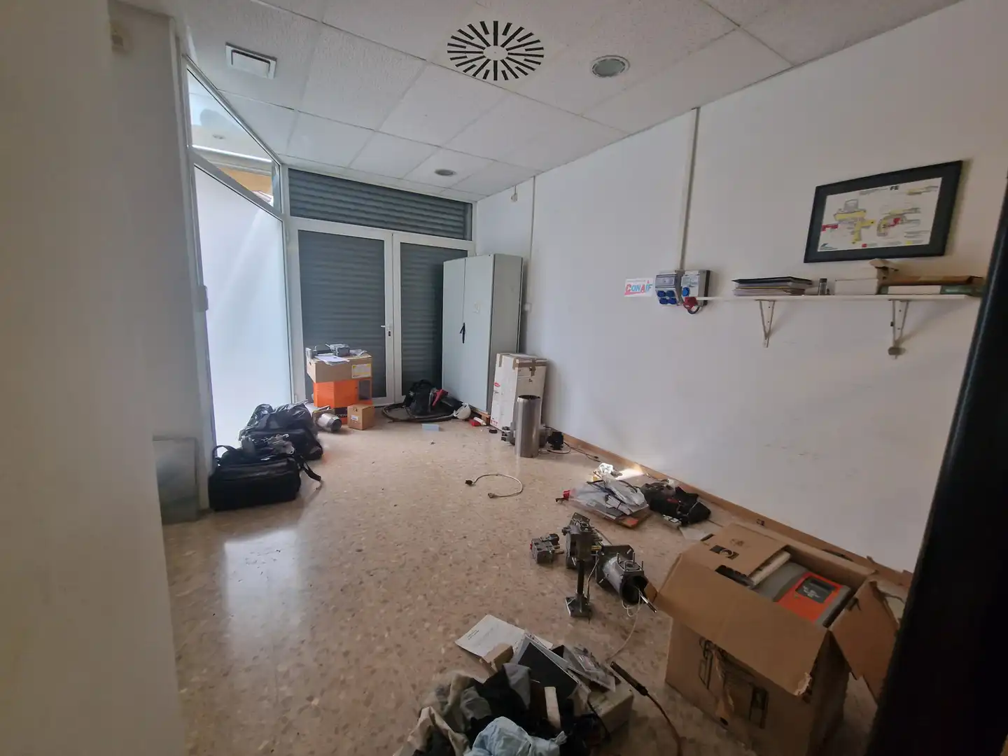 Local en venta en Sant Boi de Llobregat