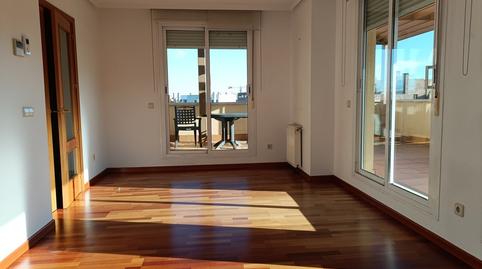 Foto 4 de Ático de alquiler en Niceto Alcala Zamora, Sanchinarro, Madrid