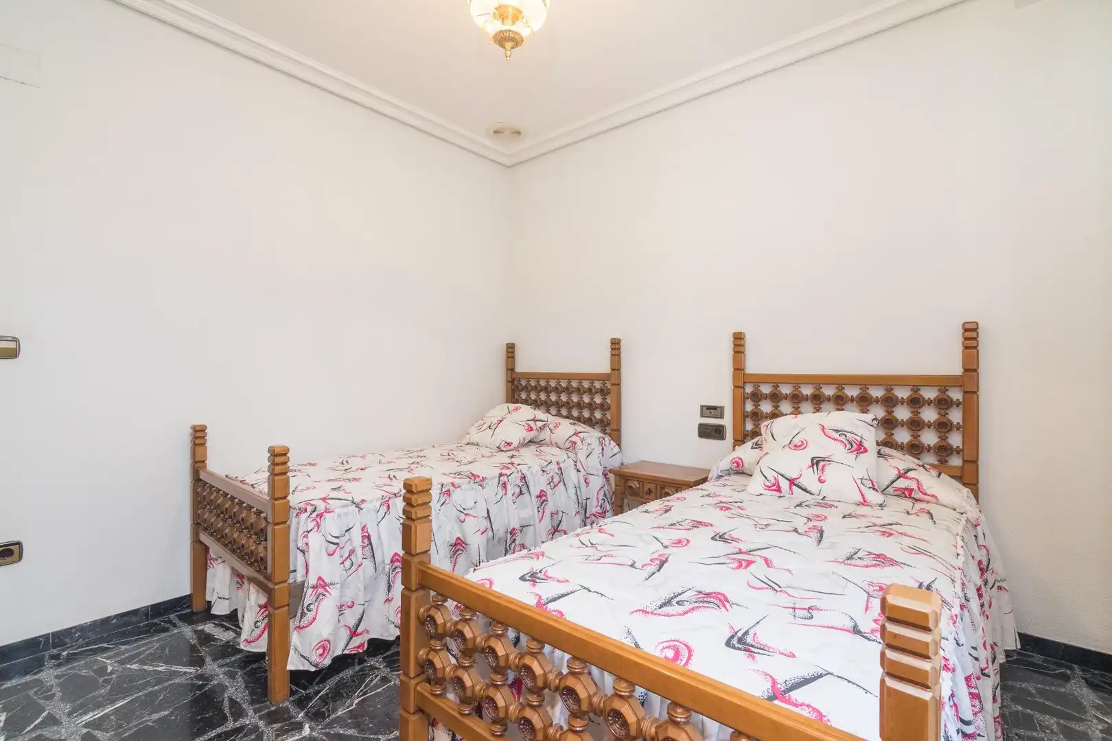 Dormitori de Casa o xalet en venda en Elche / Elx amb Jardí privat, Terrassa i Piscina