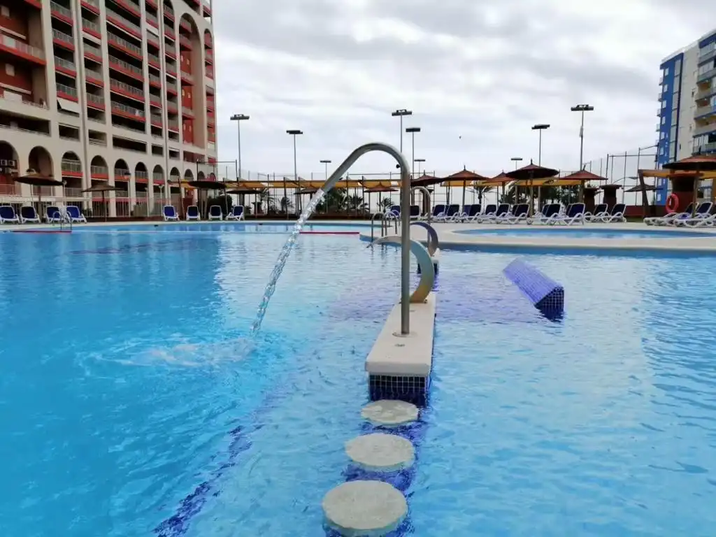 Piscina de Apartamento de alquiler en Cullera con Terraza, Amueblado y Horno