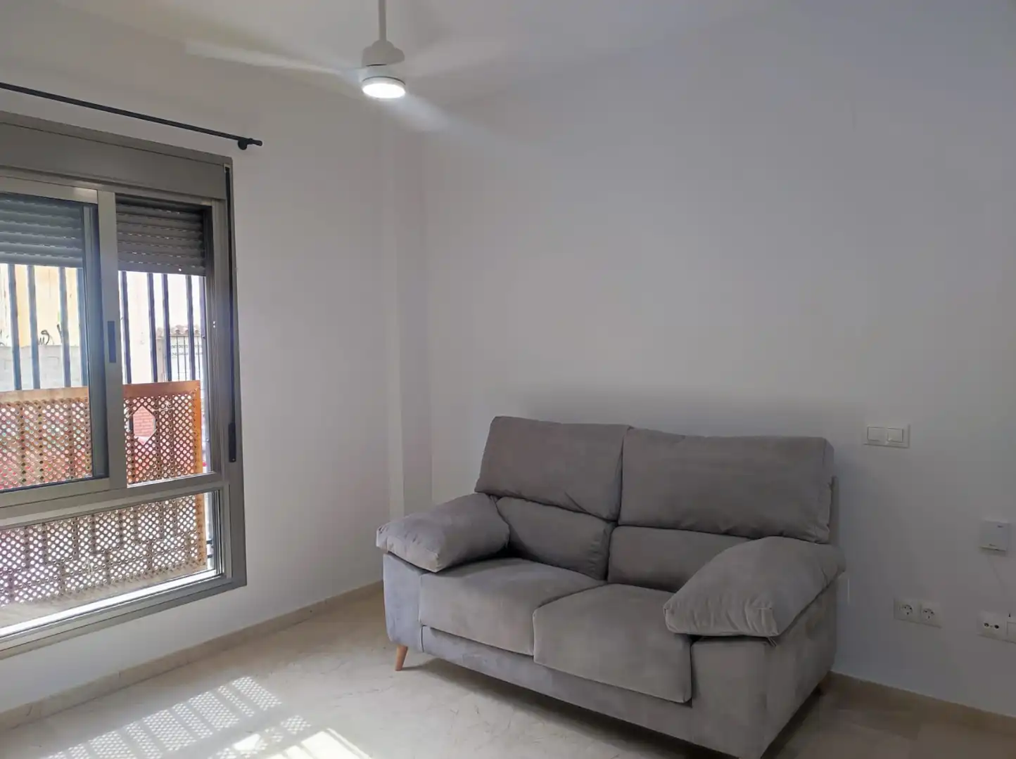 Living room of Study for rent in Málaga  with Furnished, Washing machine and Microwave
