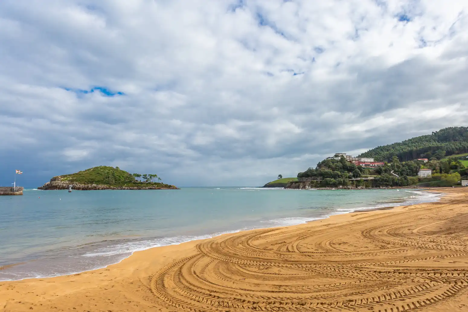 Vista exterior de Piso en venta en Lekeitio con Calefacción y Balcón