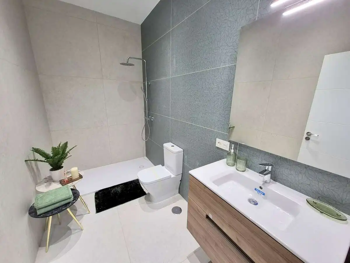 Baño de Piso en venta en Centro - La Vega Alta