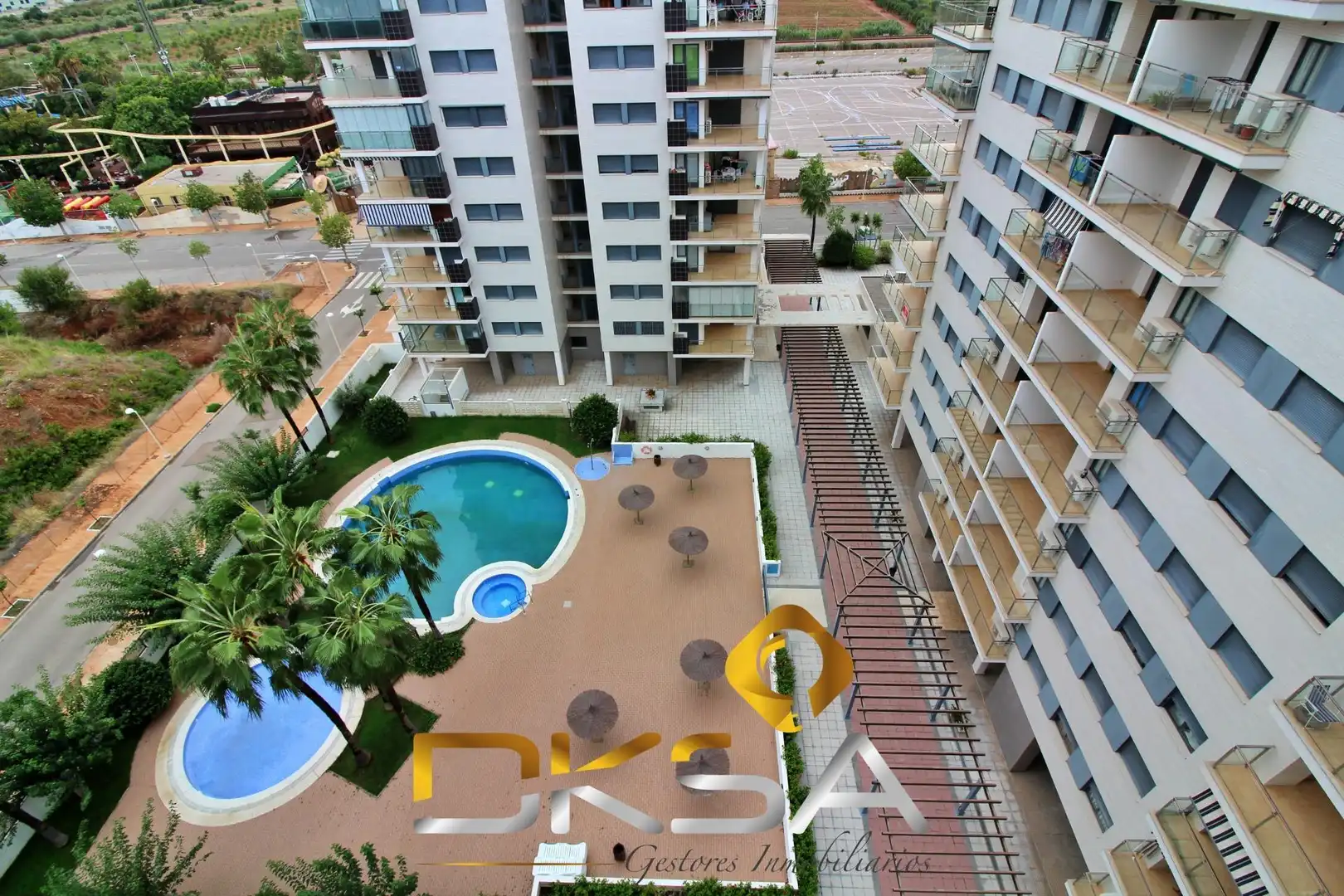 Vista exterior de Àtic en venda en Oropesa del Mar / Orpesa amb Aire condicionat, Calefacció i Jardí privat