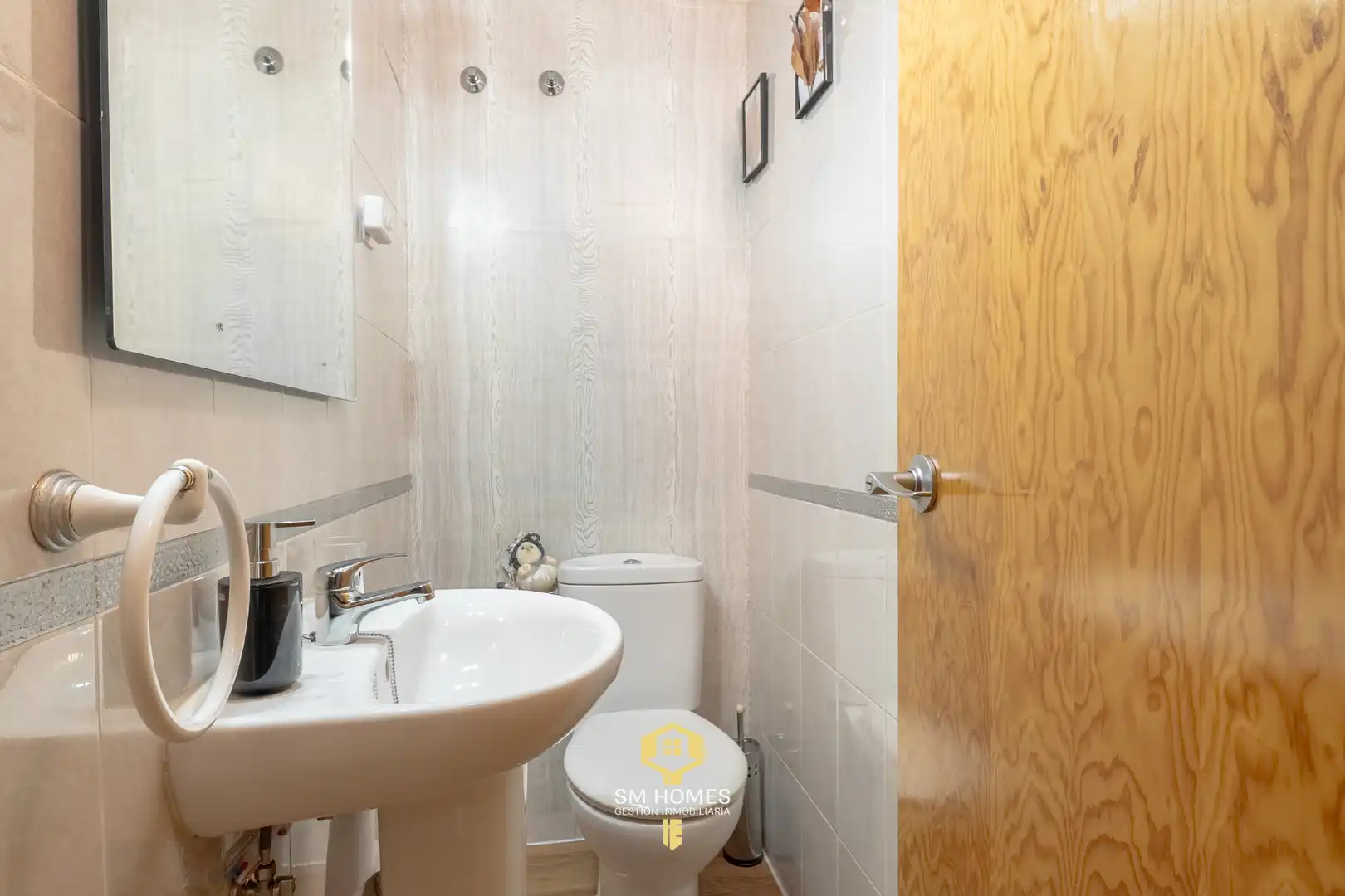 Bathroom of Detached homes for sale in Mejorada del Campo  with Air Conditioner, Heating and Private garden