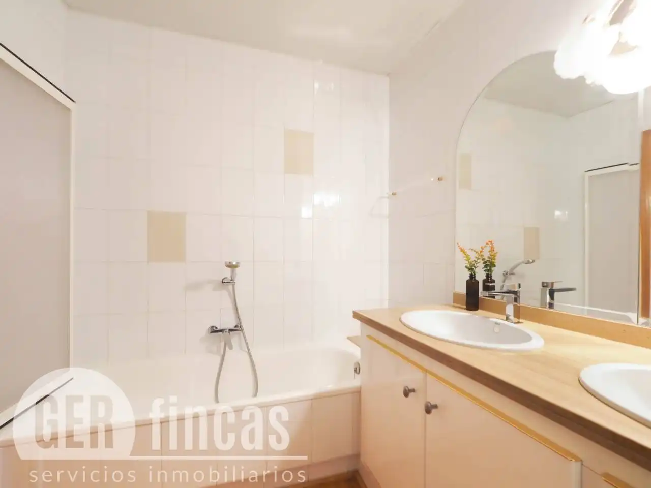 Bathroom of Houses for sale in Terrassa  with Heating and Terrace