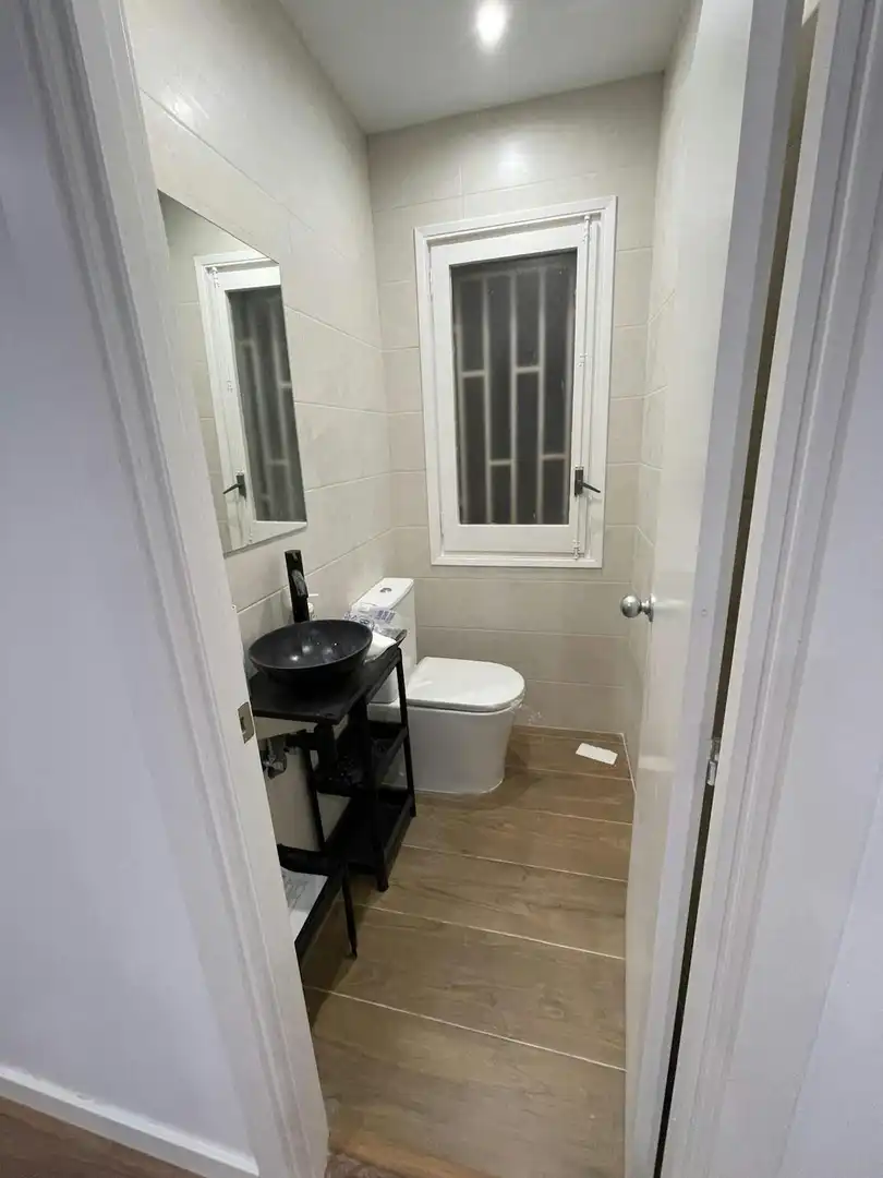 Bathroom of Flat for share in Badalona  with Heating and Washing machine