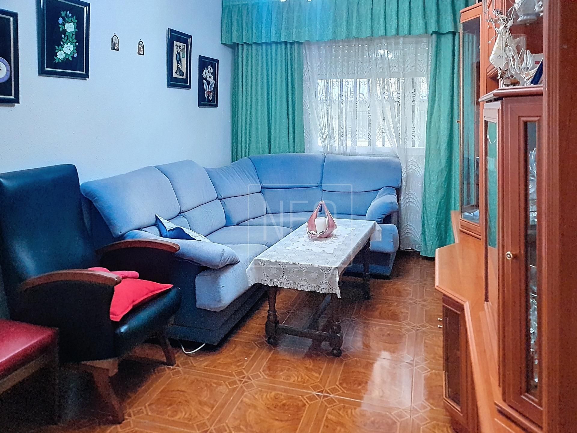 Sala d'estar de Planta baixa en venda en Parla amb Calefacció