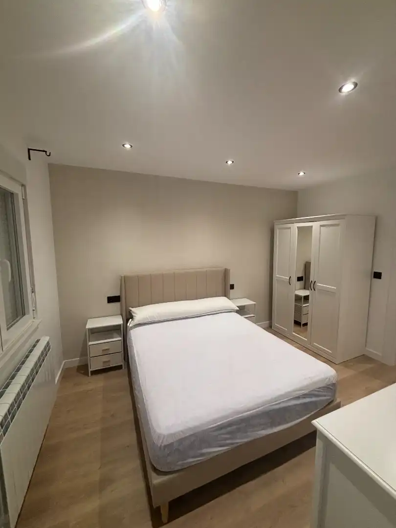 Schlafzimmer von Wohnung zur Miete in Salamanca mit Heizung, Möbliert und Ofen