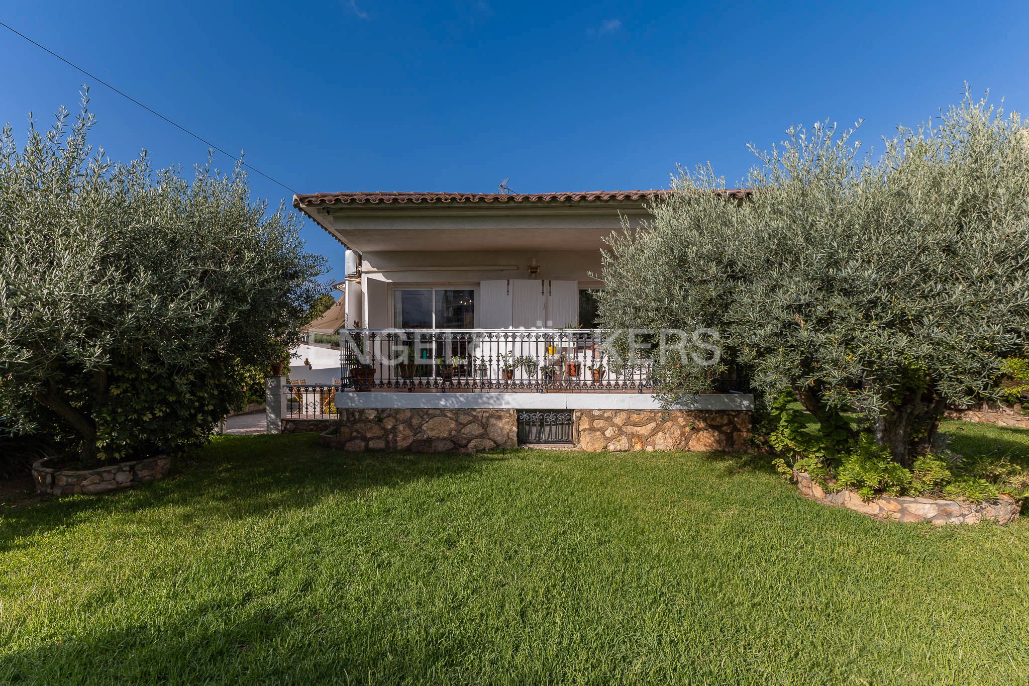 Exterior view of House or chalet for sale in El Vendrell  with Air Conditioner, Heating and Private garden
