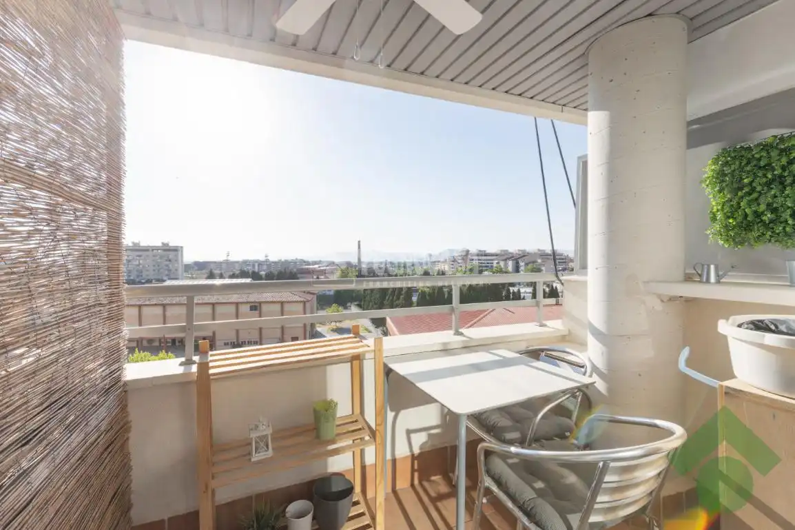Terraza de Piso en venta en Granada con Aire acondicionado, Calefacción y Piscina comunitaria