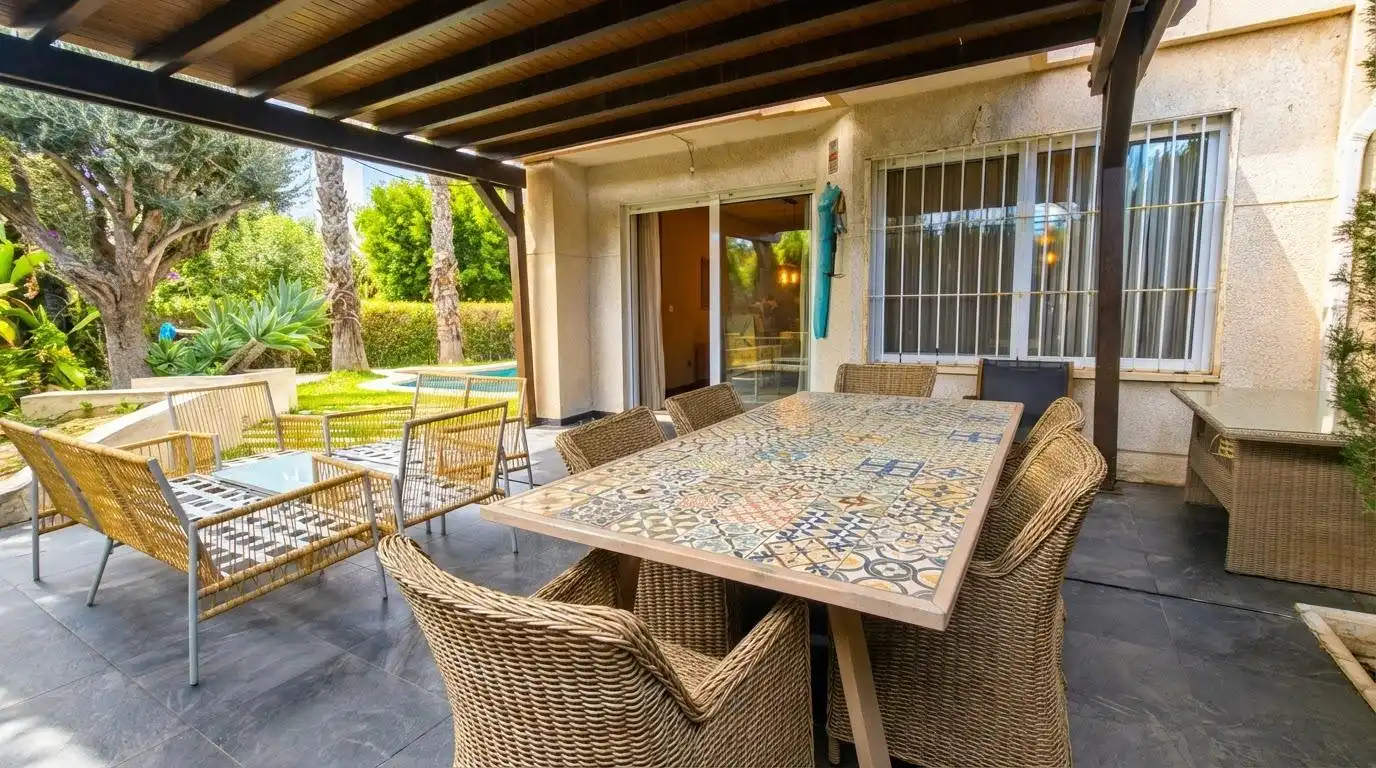 Terraza de Casa adosada en venta en Alicante / Alacant con Aire acondicionado, Jardín privado y Terraza