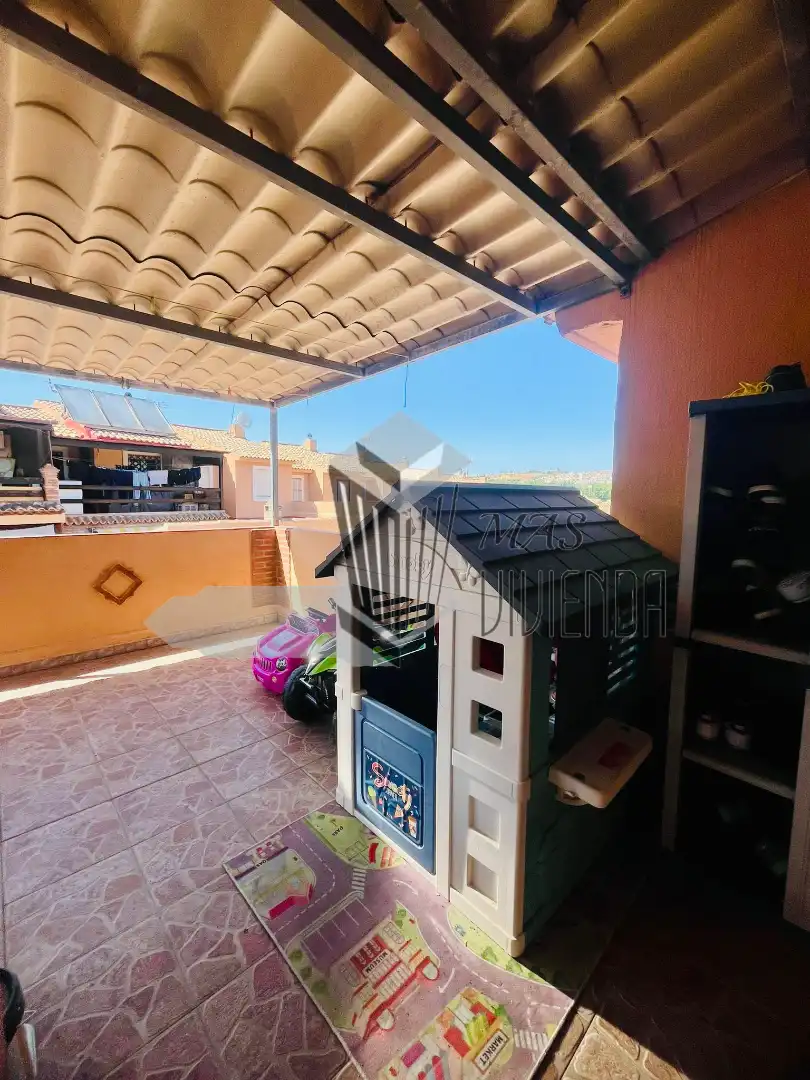 Balcony of Detached homes for sale in Algeciras