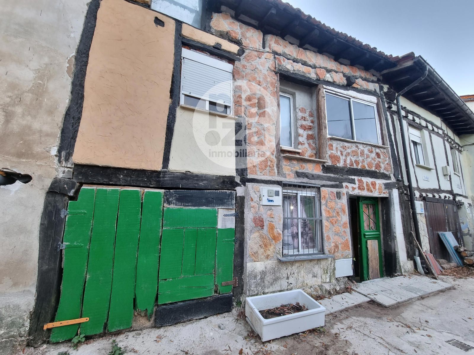 Vista exterior de Casa o xalet en venda en Arraya de Oca amb Calefacció, Terrassa i Traster