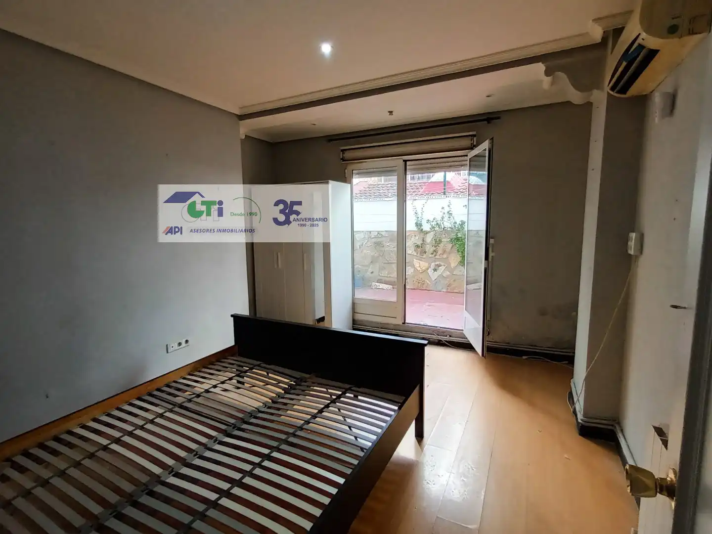 Bedroom of Flat for sale in Zaragoza