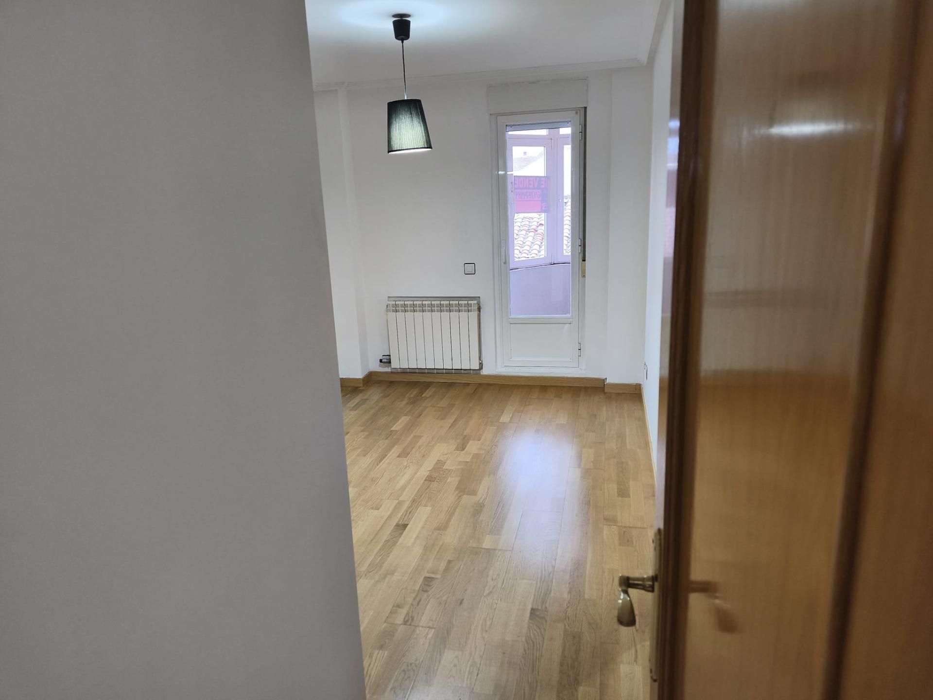 Pis en venda en León Capital 