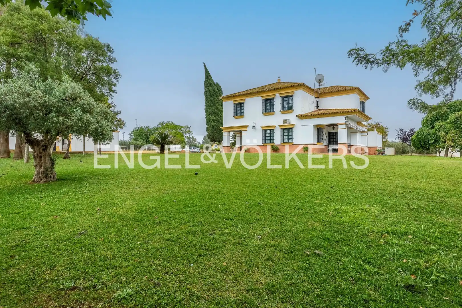 Casa rústica amb terrassa en venda a Mairena del Alcor, imagen 47