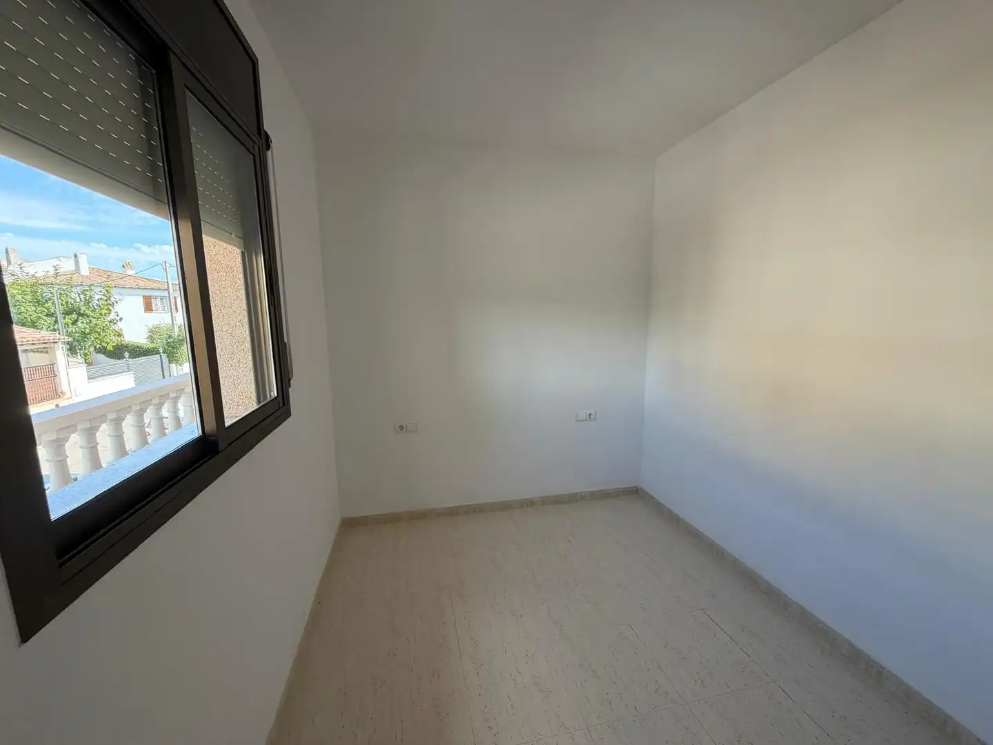 Maison mitoyenne avec terrasse à louer à Carrer del Vallespir, imagen 22