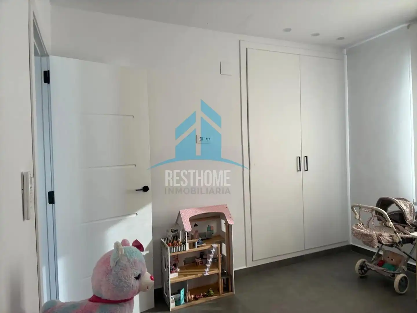 Bedroom of Houses for sale in Oliva  with Air Conditioner, Heating and Private garden