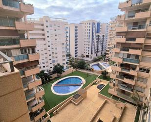 Piscina de Apartament de lloguer en Villajoyosa / La Vila Joiosa amb Aire condicionat, Calefacció i Jardí privat