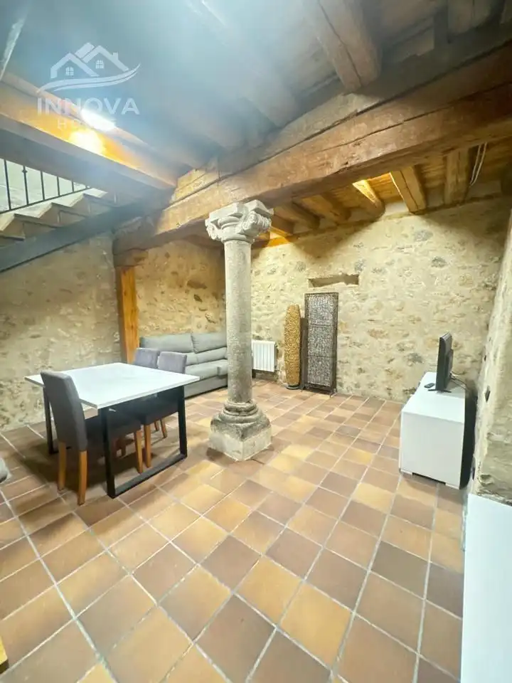 Ground floor for rent in Segovia  with Heating, Terrace and Furnished