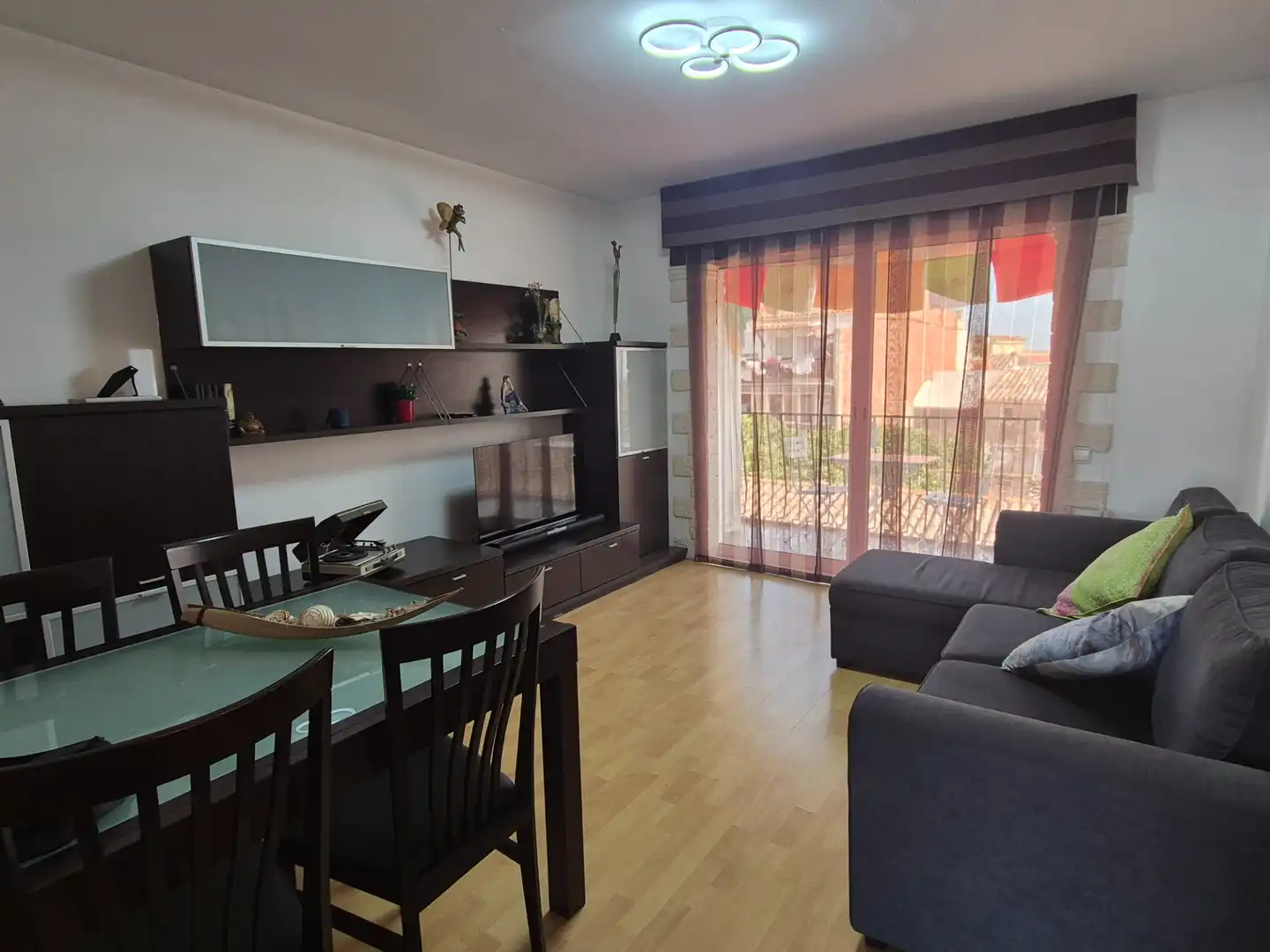 Sala d'estar de Pis en venda en Roda de Berà amb Calefacció, Terrassa i Forn