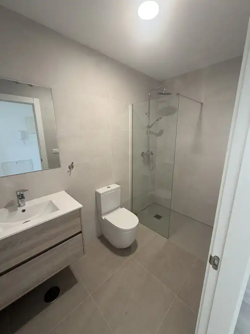 Bany de Apartament en venda en Munera amb Aire condicionat i Balcó