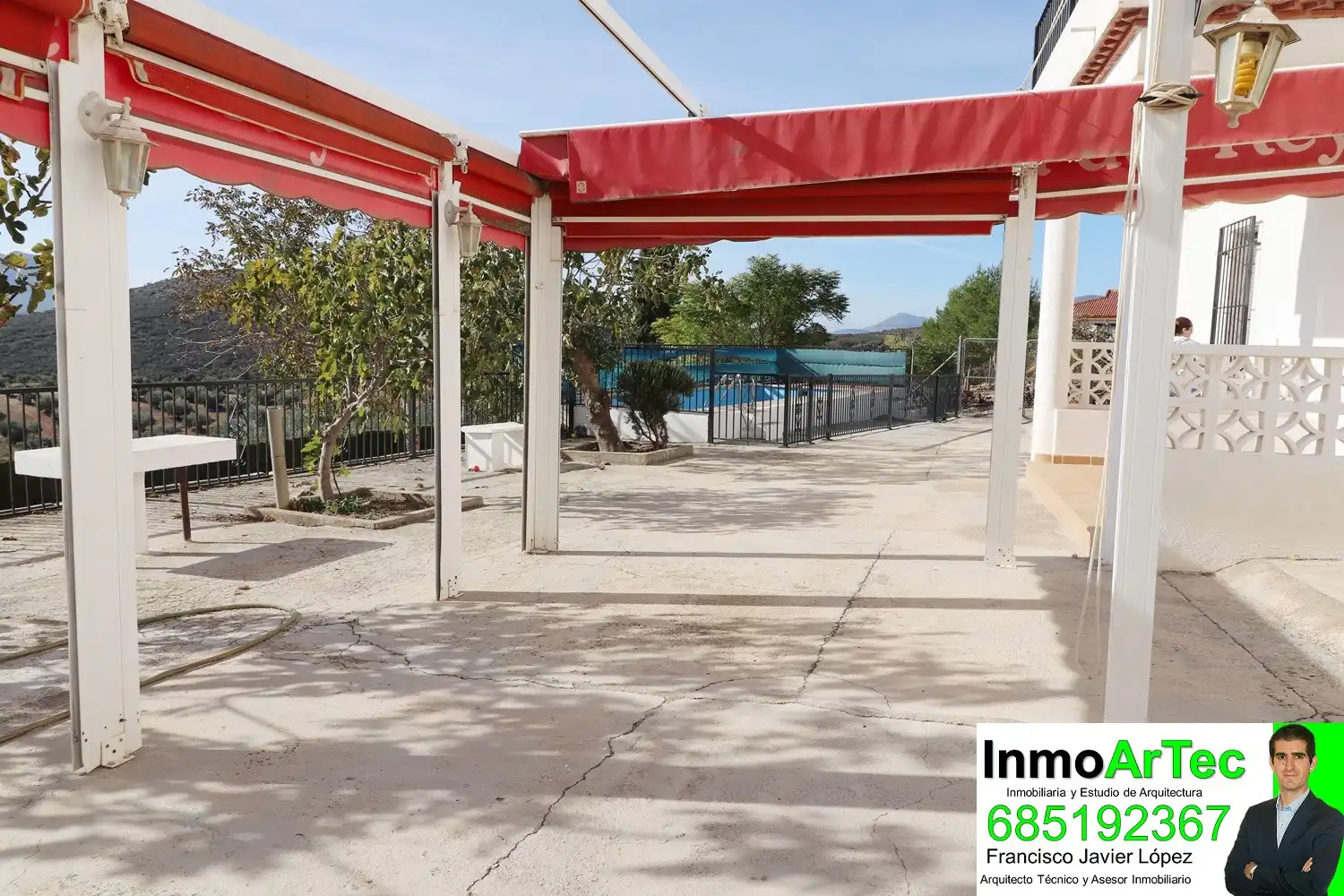 Terrassa de Finca rústica en venda en Iznalloz amb Jardí privat, Terrassa i Piscina