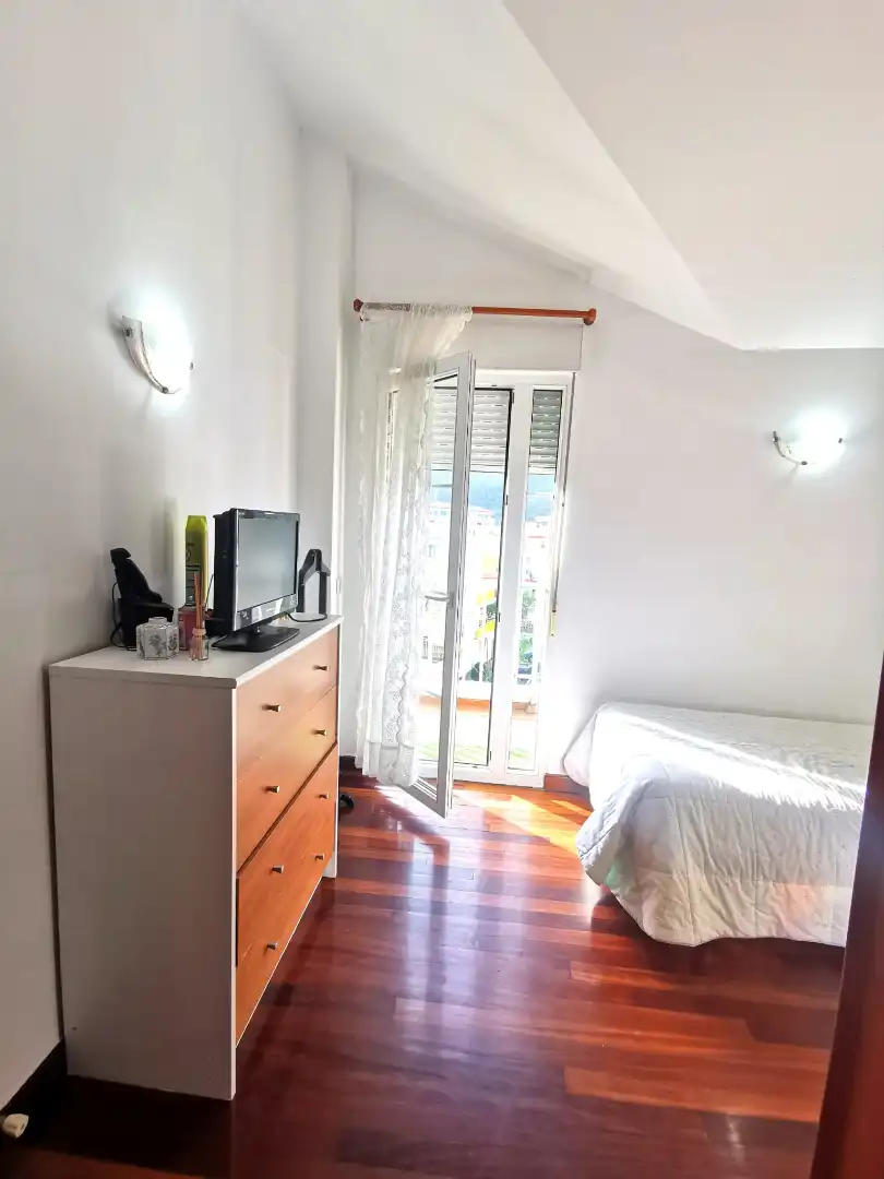 Habitación de Ático en venta en Castro-Urdiales con Calefacción, Terraza y Trastero