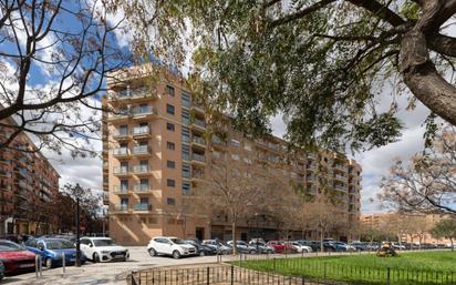 Vista exterior de Pis en venda en  Valencia Capital amb Aire condicionat i Balcó