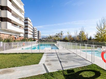 Swimming pool of Flat for sale in  Granada Capital  with Terrace and Balcony