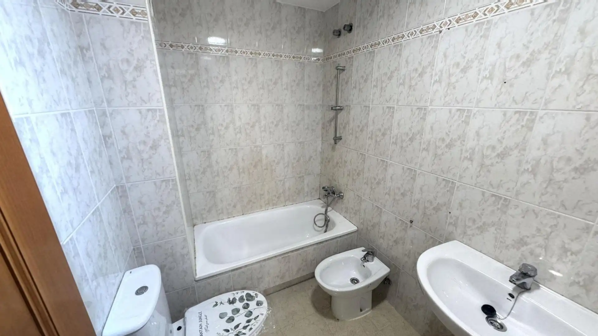 Baño de Piso en venta en Gáldar con Terraza, Trastero y Balcón
