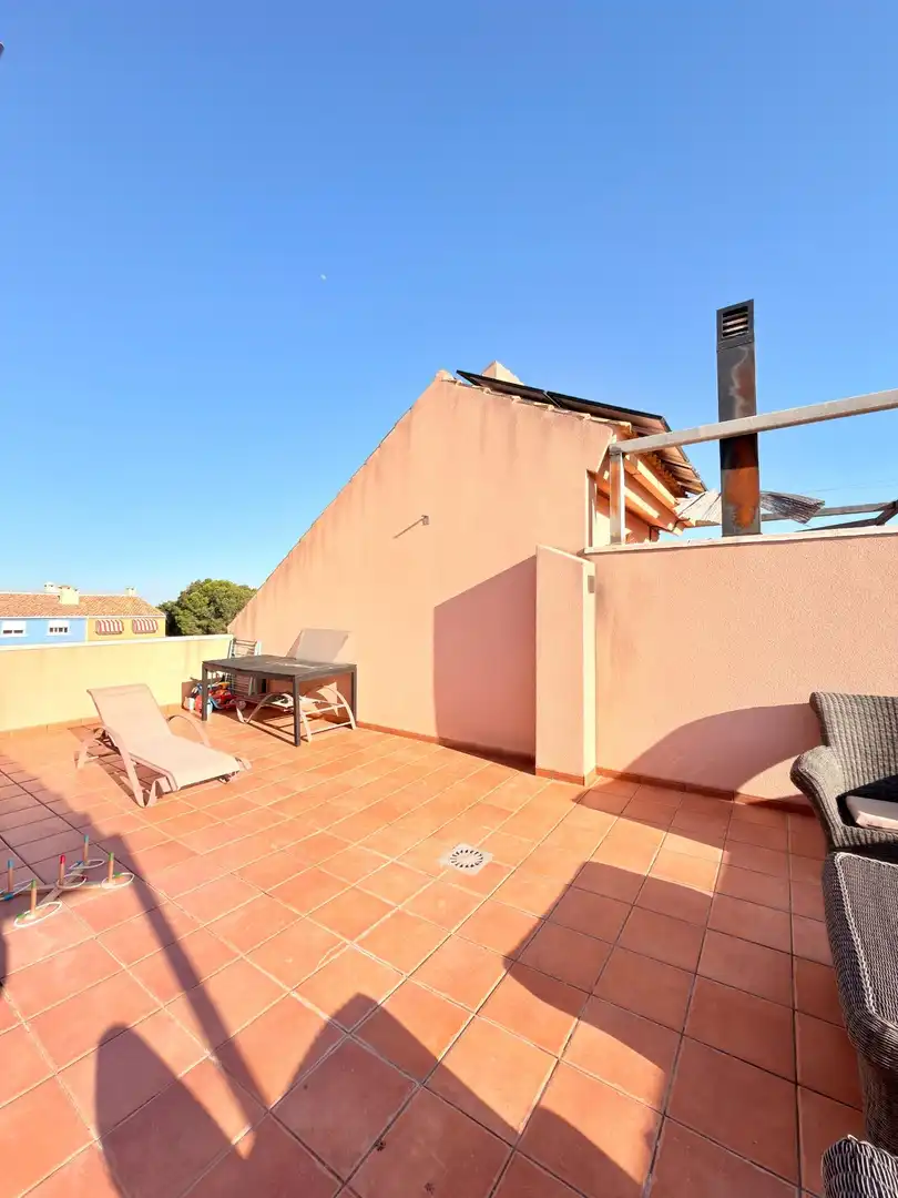 Terrasse von Einfamilien-Reihenhaus zum Verkauf in Mutxamel mit Klimaanlage, Heizung und Terrasse