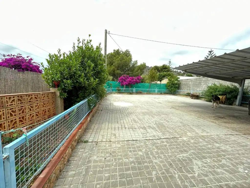 Aparcament de Finca rústica en venda en Sagunto / Sagunt