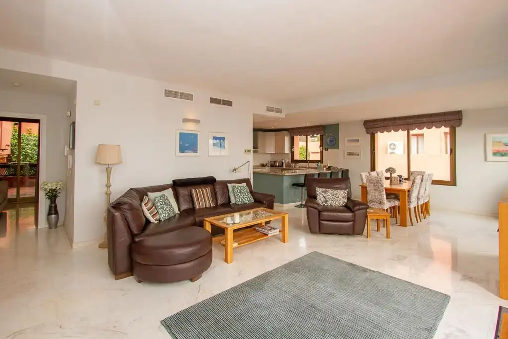 Bajo con piscina en venta en La Mairena, imagen 8