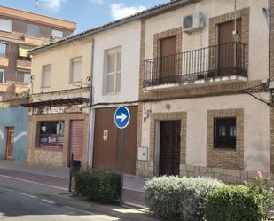 Vista exterior de Casa o xalet en venda en Torrijos amb Jardí privat