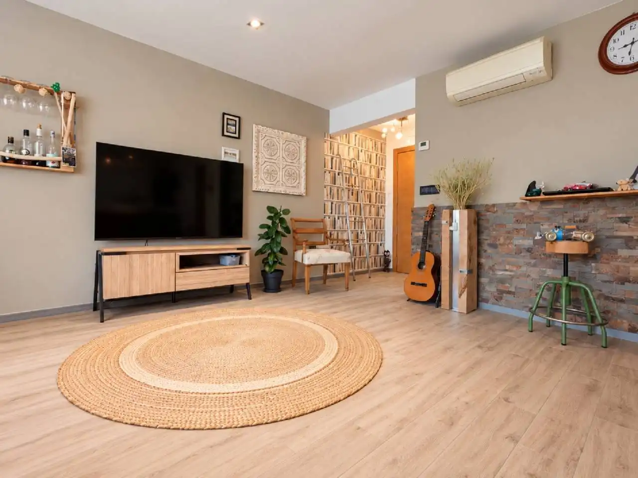 Living room of Flat for sale in Sant Julià de Ramis  with Air Conditioner, Heating and Balcony