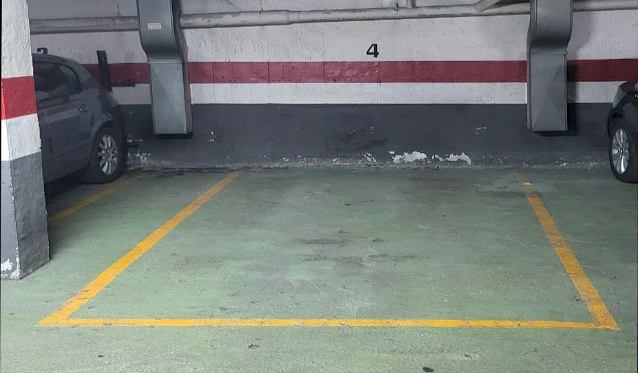 Foto 1 de Garaje de alquiler en Calle de María Zayas Sotomayor, 2, Ranillas, Zaragoza