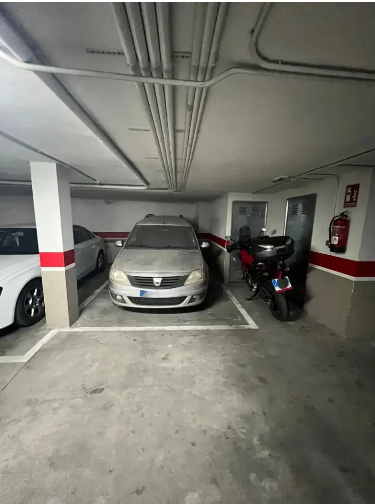 Einzelparkplatz mit Aufzug zur Miete in Miguelturra