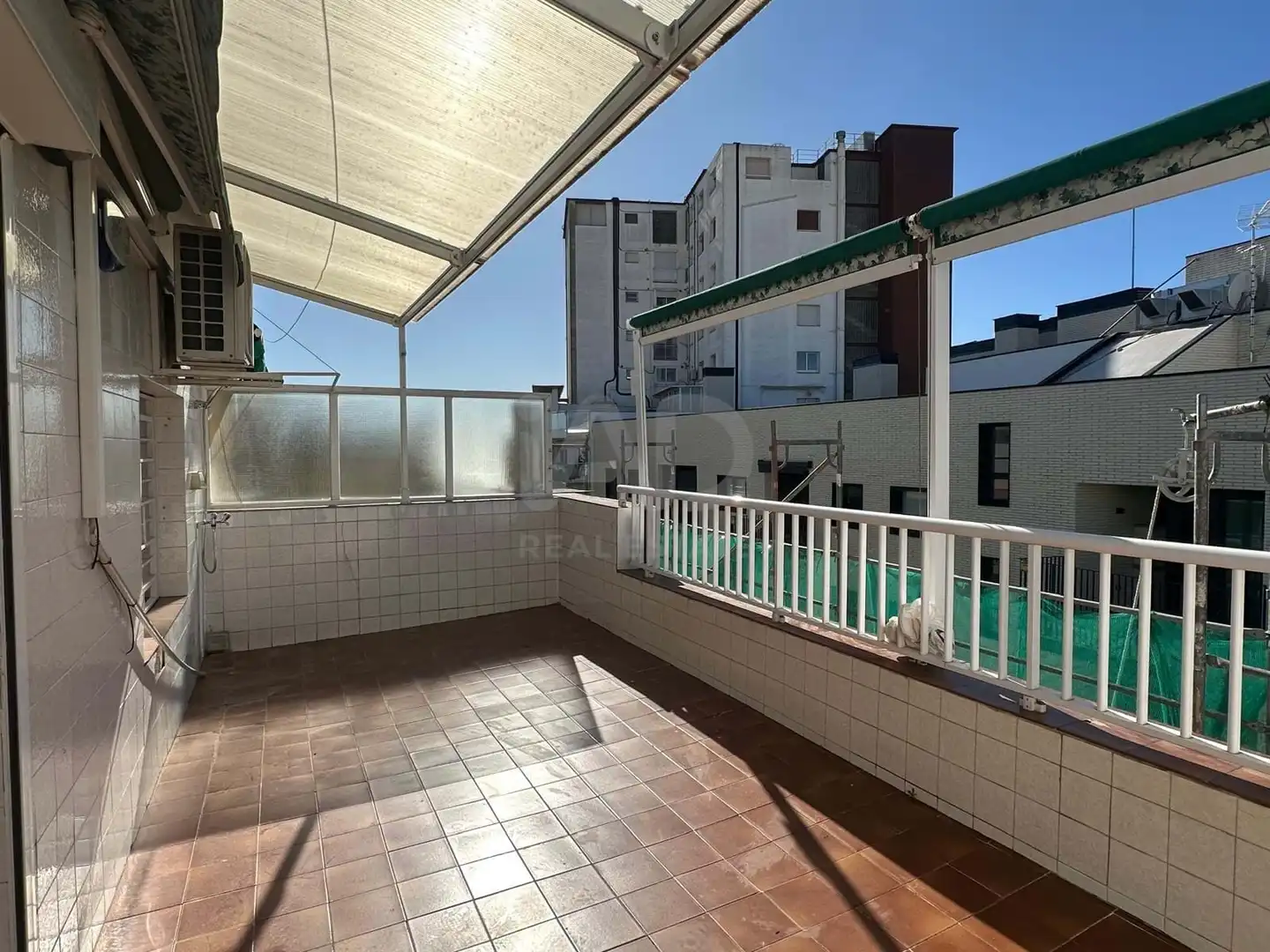 Exterior view of Attic for sale in Vilanova i la Geltrú  with Air Conditioner, Heating and Terrace
